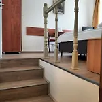 Inn Gosciniec U Zawierki Lodz