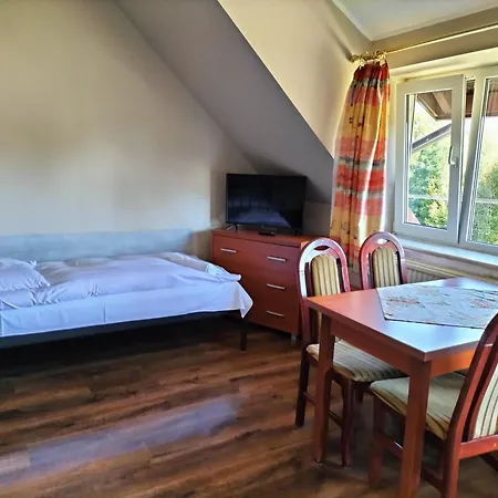 Gosciniec U Zawierki Penzion *